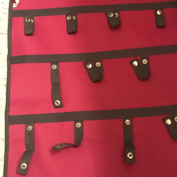 Pink jewelry and scarf organizer - Picture 4 of 5